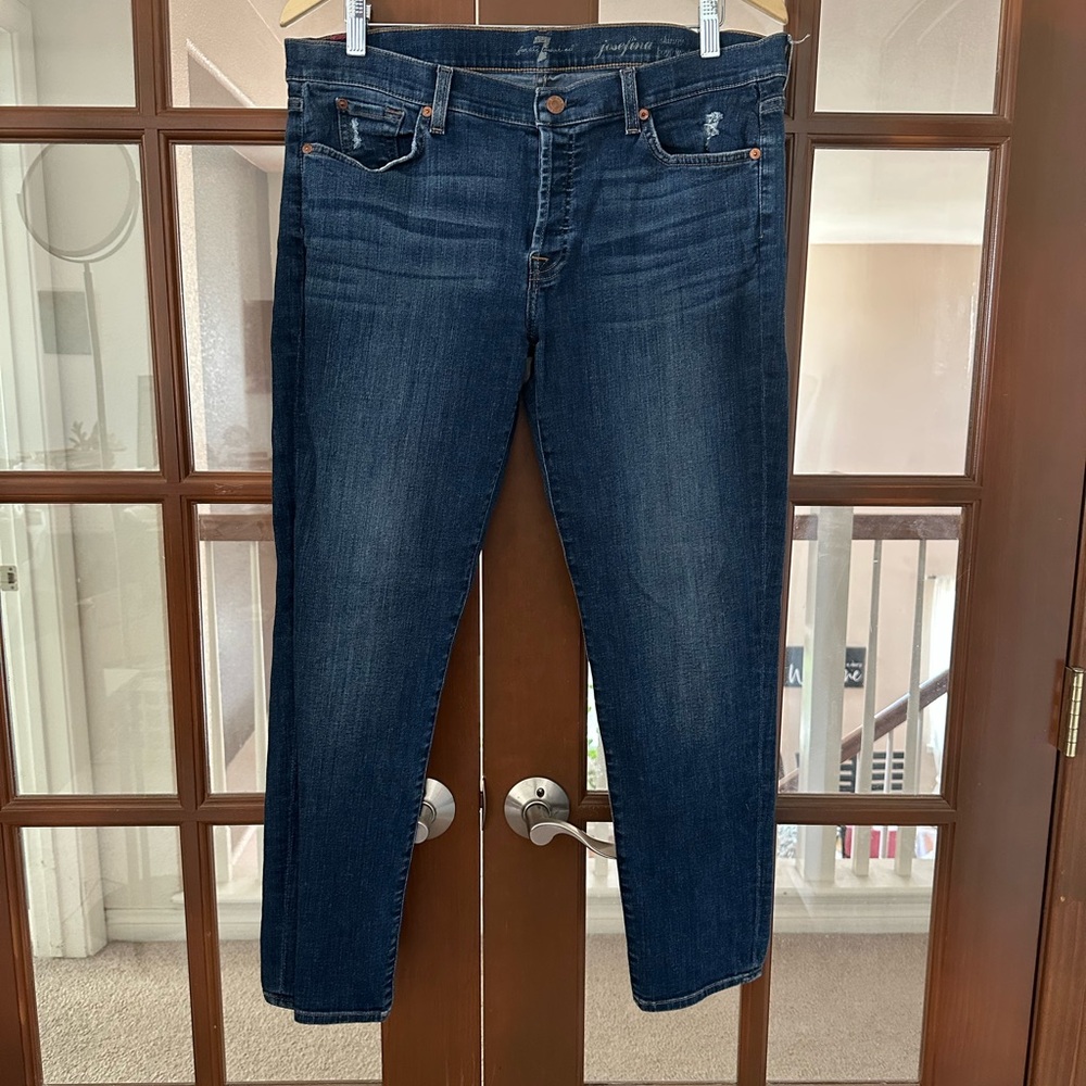 LIKE NEW! 7 For All Mankind Josefina  Skinny Boyfriend Jeans